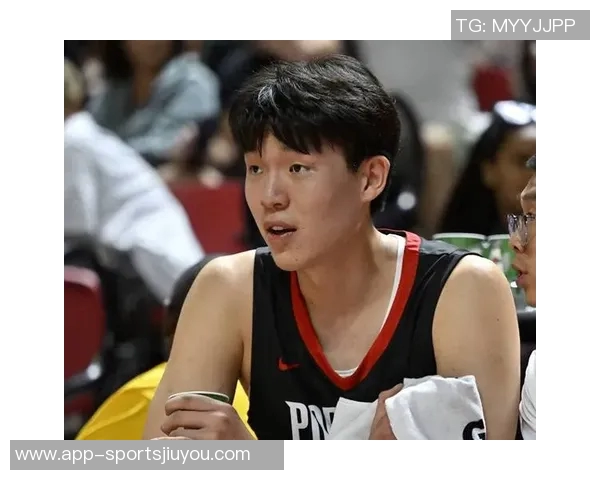 杨瀚森被指示去底角未获单独战术布置体现球队战术安排的局限性